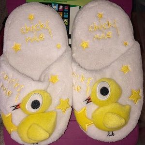 NWT chicks rule slippers 🐥🐣